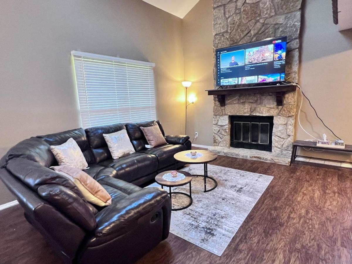 Apartamento The Cozy Townhouse Wpafb & Wsu Fairborn Exterior foto