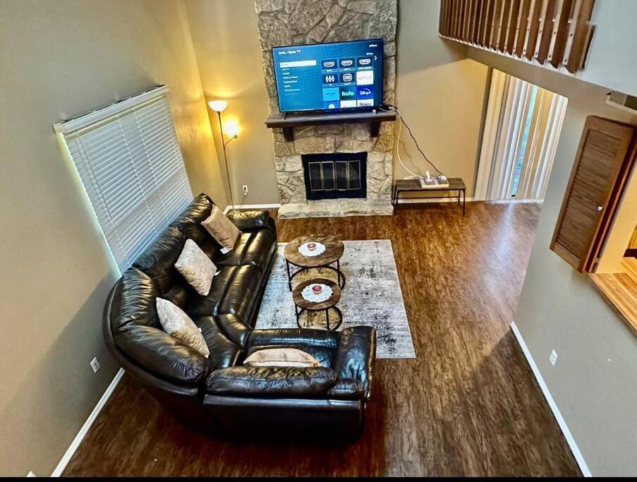 Apartamento The Cozy Townhouse Wpafb & Wsu Fairborn Exterior foto