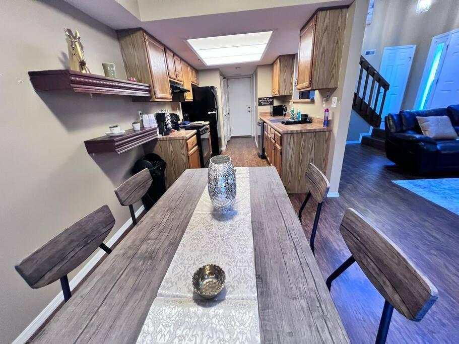 Apartamento The Cozy Townhouse Wpafb & Wsu Fairborn Exterior foto