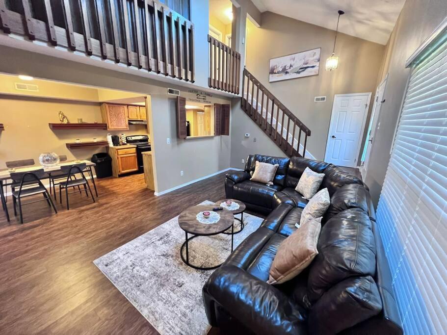 Apartamento The Cozy Townhouse Wpafb & Wsu Fairborn Exterior foto